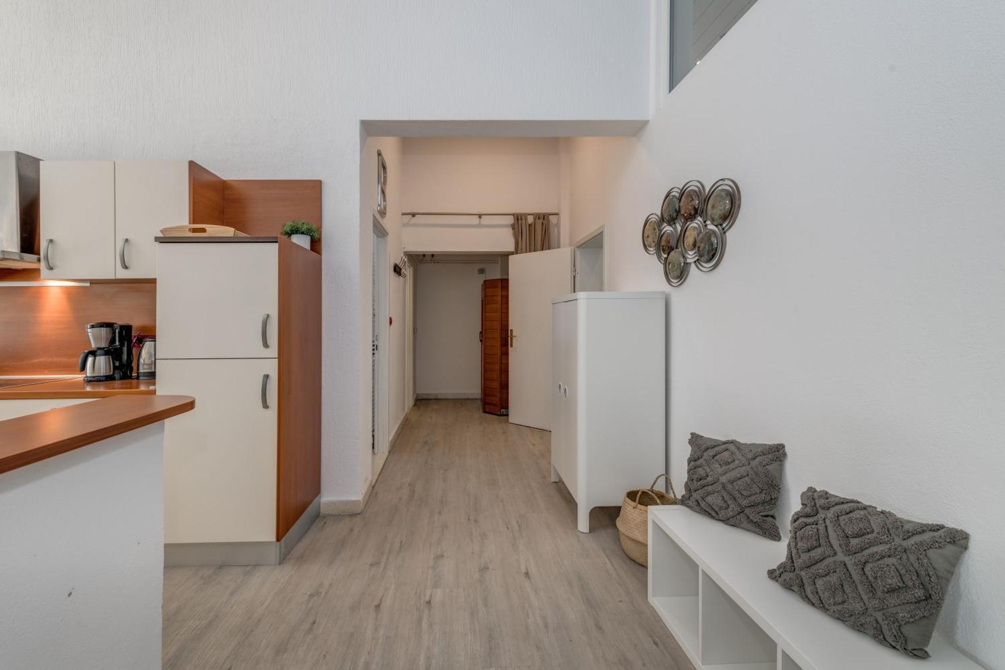 Apartments With Pool Vrdoljak Omiš Rom bilde