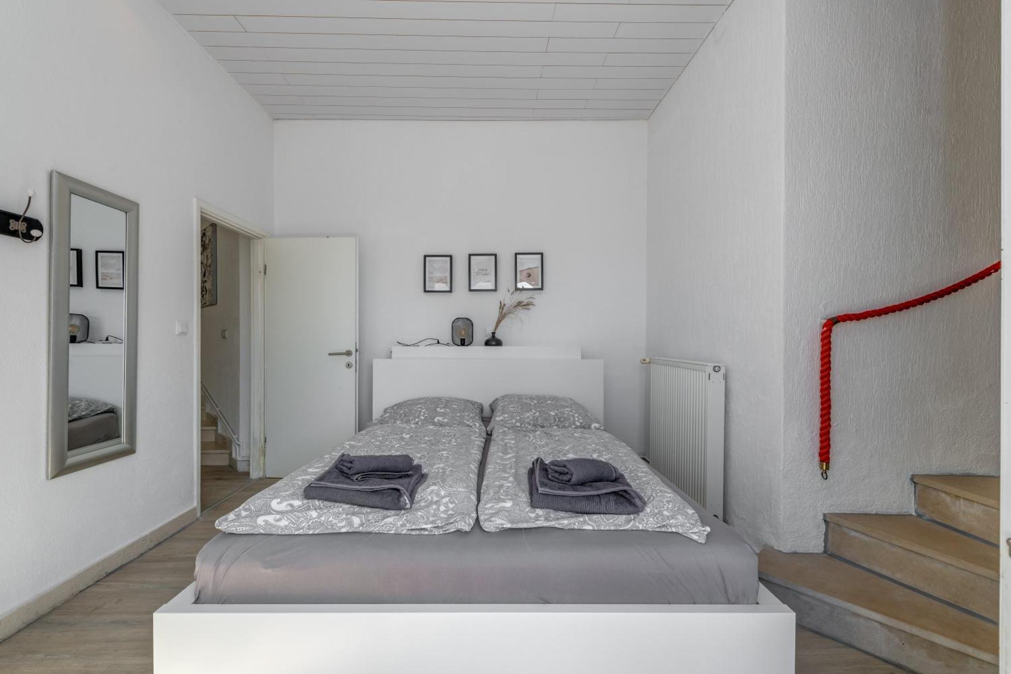 Apartments With Pool Vrdoljak Omiš Rom bilde