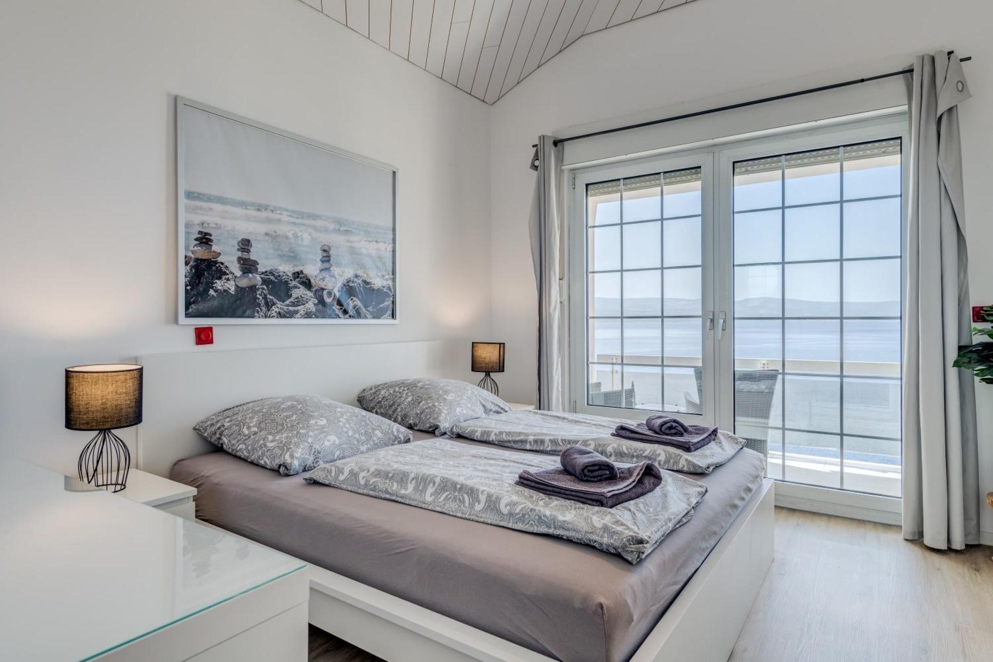 Apartments With Pool Vrdoljak Omiš Rom bilde