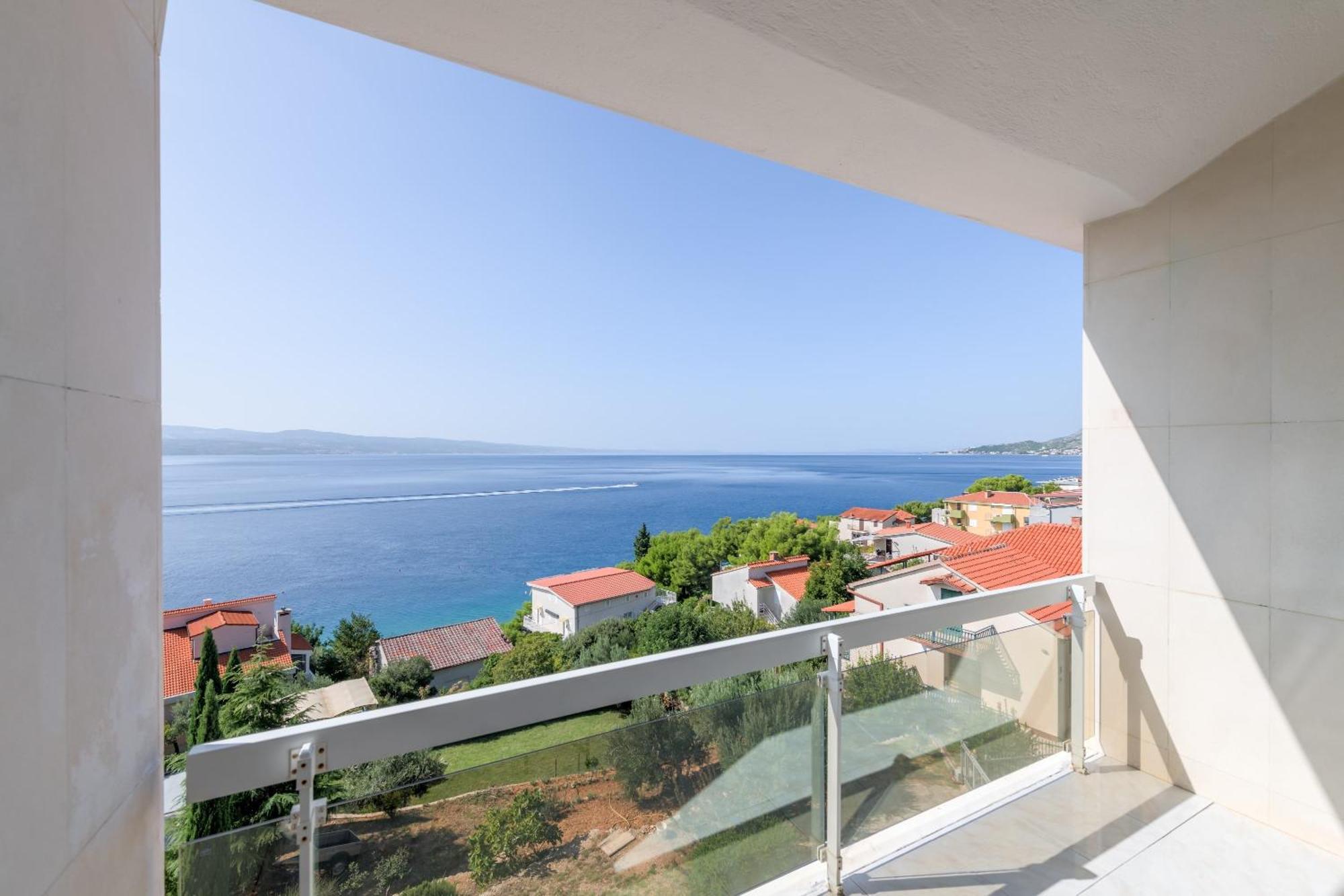 Apartments With Pool Vrdoljak Omiš Rom bilde