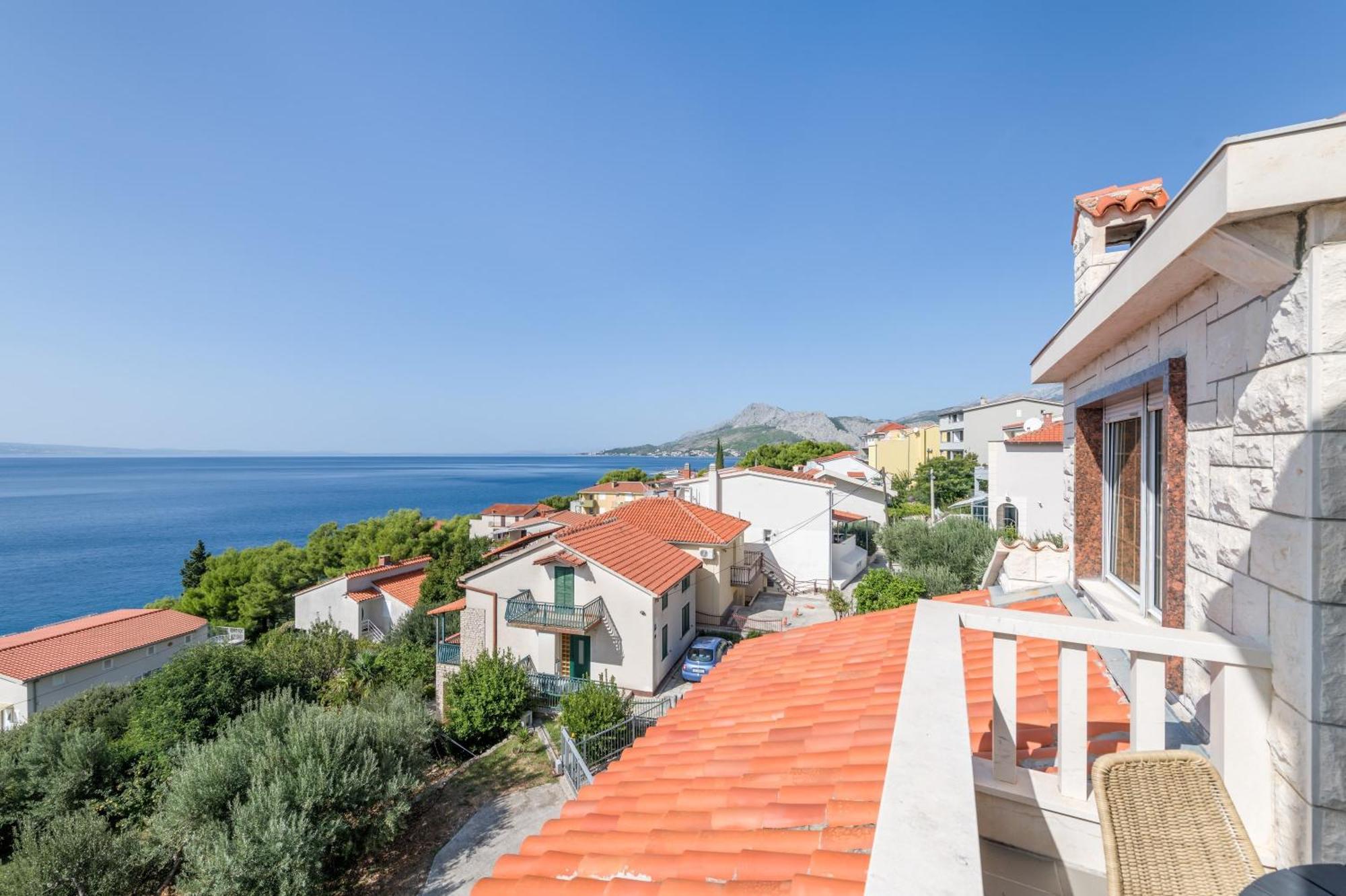 Apartments With Pool Vrdoljak Omiš Rom bilde